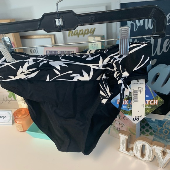 5 for $25-NWT St Johns Bay black and white bottoms size 8 - Picture 5 of 16